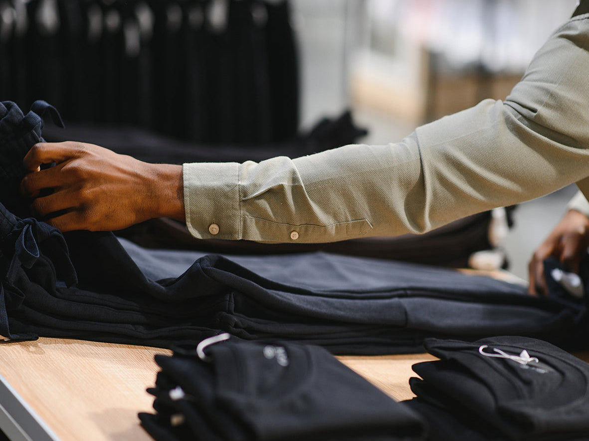 Minimal Design, Maximum Chill 🌴: The Brieza Tee for Effortless Ease