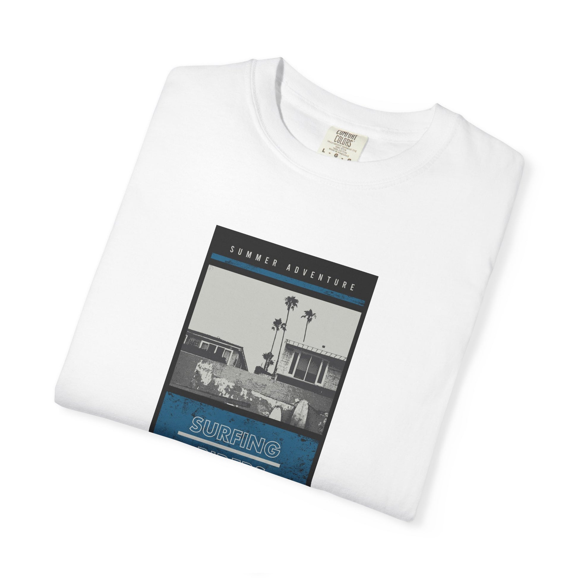 T-Shirt — California Beach Vintage Photo Graphic (Palm Trees, Surf