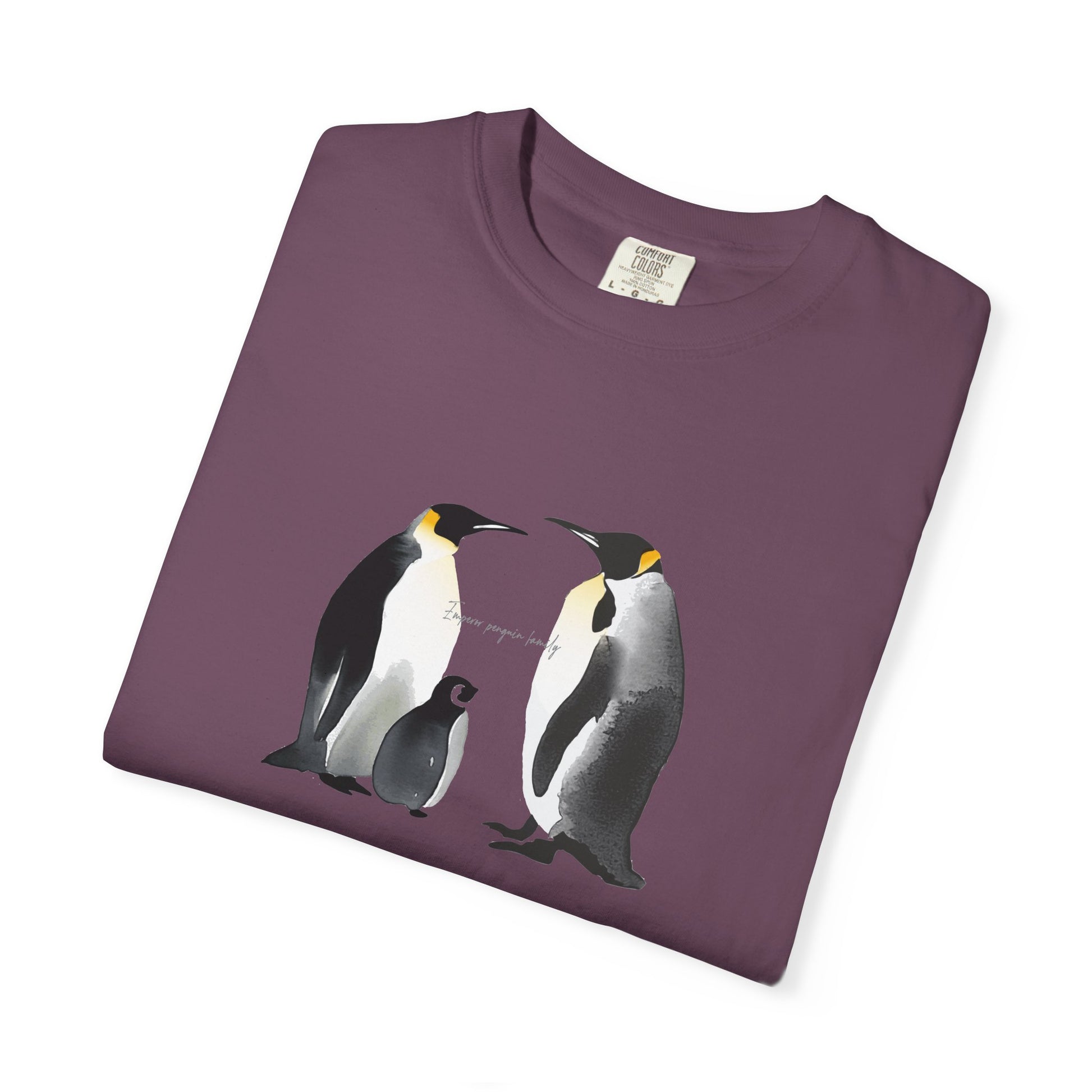 Penguin Family T‑Shirt — Cute Emperor Penguin Mom, Dad & Chick Graphic Tee