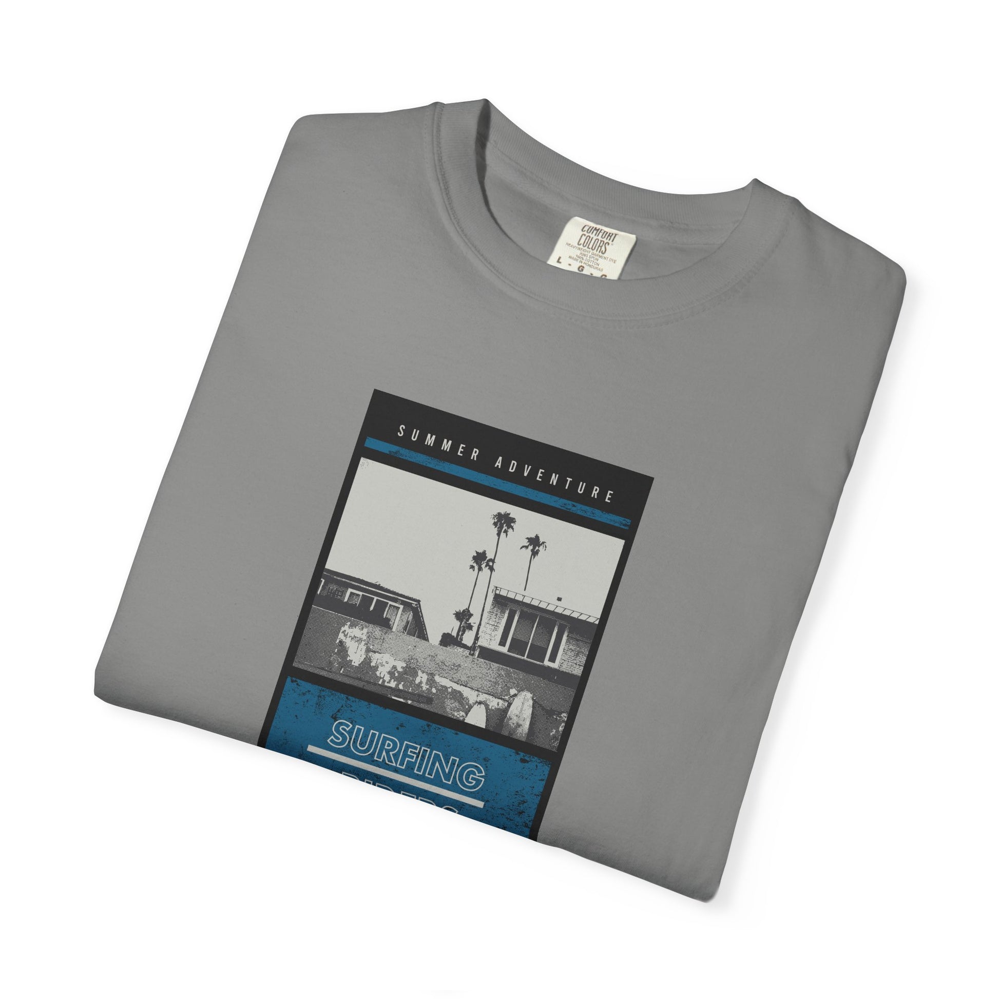 T-Shirt — California Beach Vintage Photo Graphic (Palm Trees, Surf