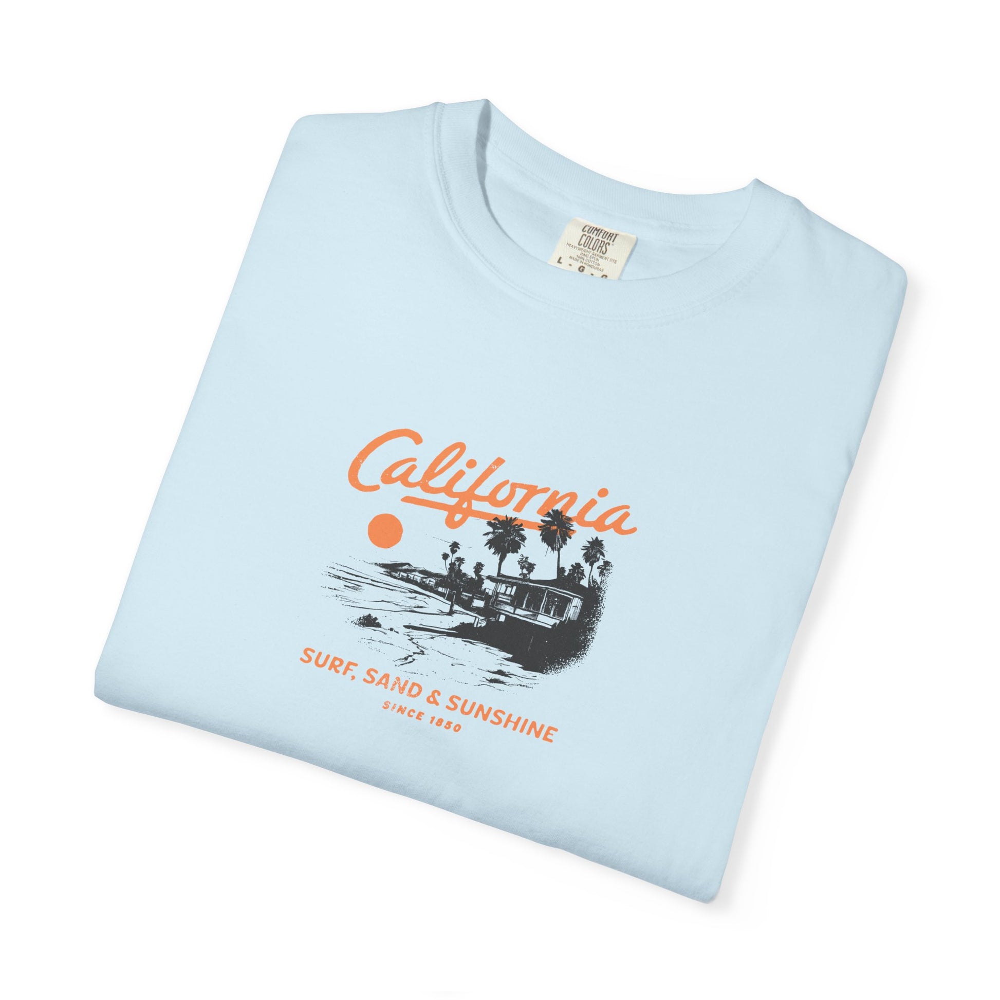 California Surfboard Graphic T-Shirt — 'California: Surf, Sand & Sunshine' Vintage Beach Tee
