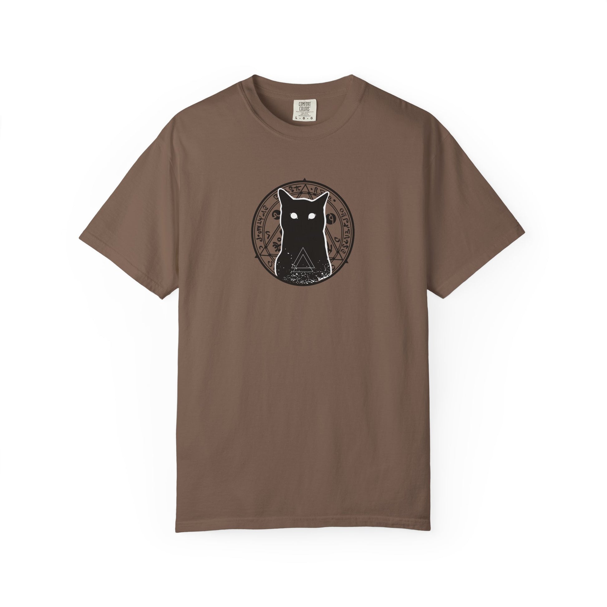 Brown t-shirt with a black cat 
