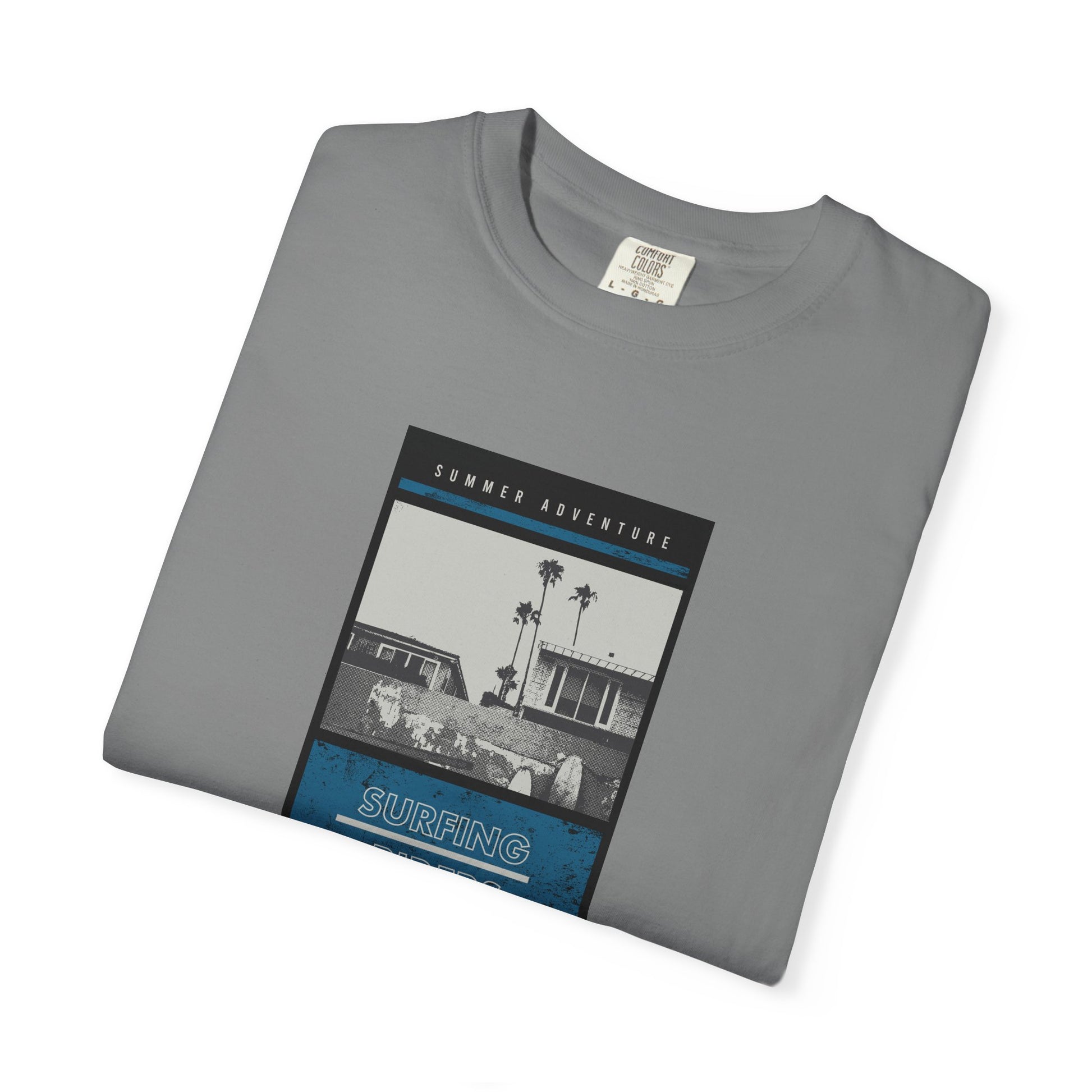 T-Shirt — California Beach Vintage Photo Graphic (Palm Trees, Surf