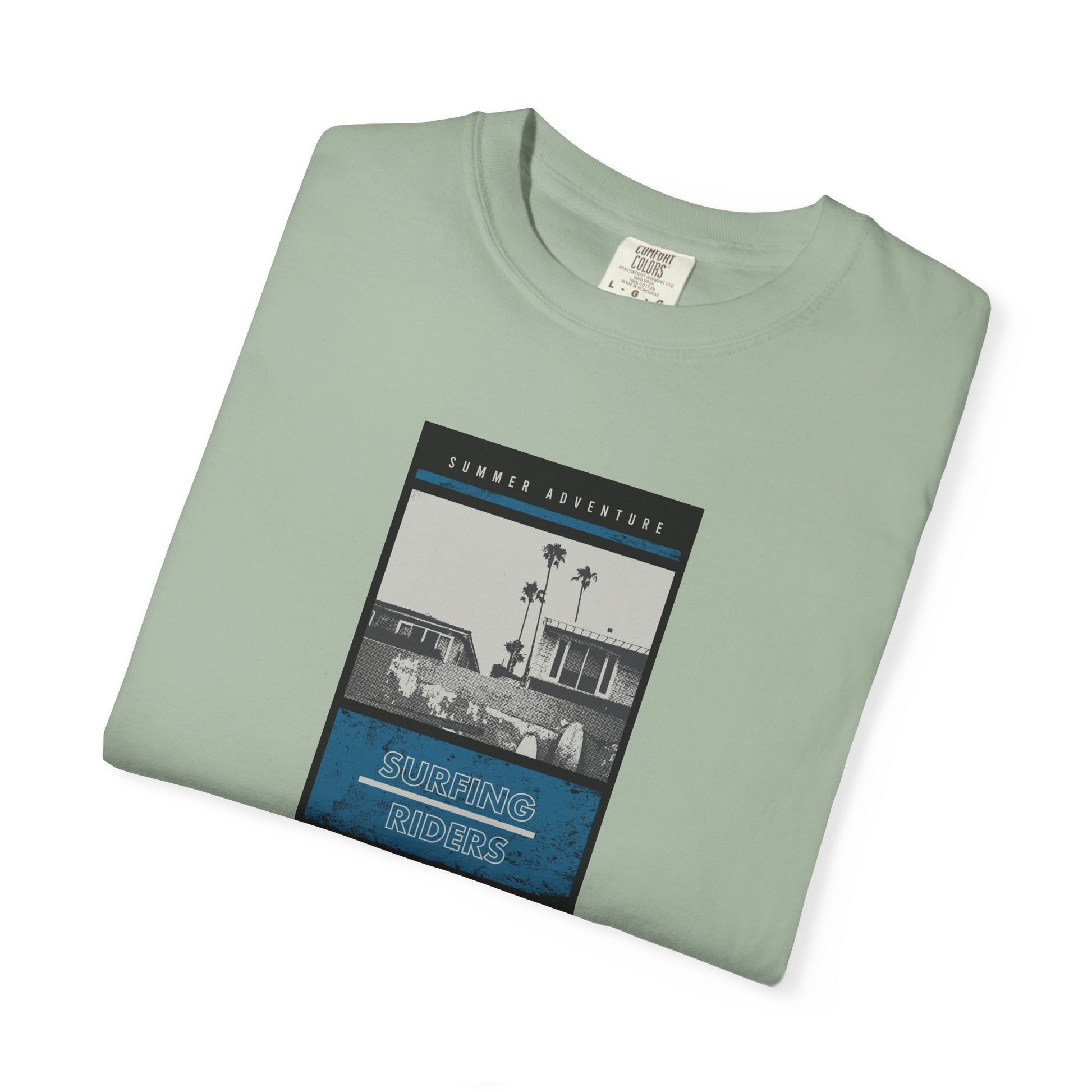 T-Shirt — California Beach Vintage Photo Graphic (Palm Trees, Surf Club)